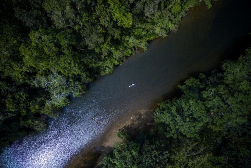 Canoeing in Macal River Table Rock Freund 4 | Darah Travel